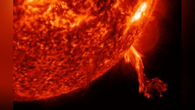 '⚡️Bugun quyoshdagi portlash tufayli Erni kuchli magnit bo`roni qoplaydi'ning rasmi