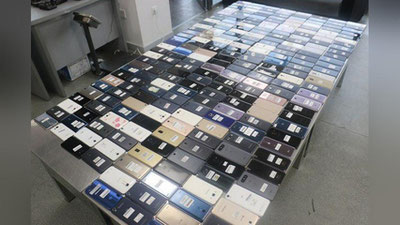 'Yo`lovchi aeroportda nega 8 soat qolib ketdi? Bojxonachilar uning qing`ir rejasini fosh qildi'ning rasmi