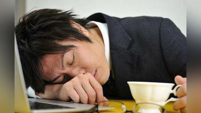 Изрображение 'Японцы стали часто умирать на работе от переутомления'