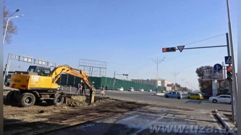 'Фоторепортаж: Бухоро йўллари янада кенг бўлади'ning rasmi
