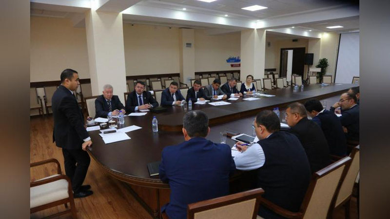 'Yoshlar bilan ishlovchi prorektorlarning uchun o`quv-seminari boshlandi 'ning rasmi