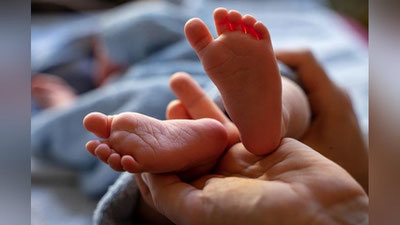 'Sog`liqni saqlash vazirligi Samarqandda «o`ladi»ga chiqarilgan chaqaloq voqeasiga munosabat bildirdi'ning rasmi