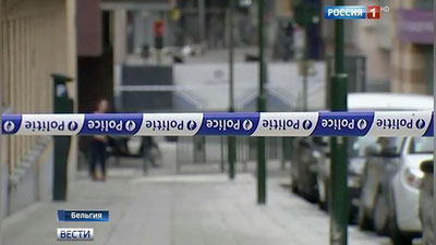 'Erdo`g`on tarafdorlari va unga qarshi bo`lganlar Bryusseldagi Turkiya elchixonasi yonida janjal ko`tarishdi'ning rasmi