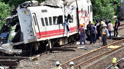'Tayvanda yo`lovchi poezd halokatga uchradi'ning rasmi
