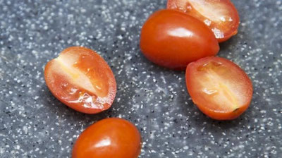 Изрображение 'РОБОТА НАУЧИЛИ РЕЗАТЬ ОВОЩИ (ВИДЕО)'