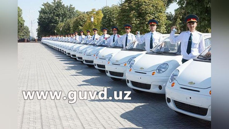 Изрображение '150 СЛУЖЕБНЫХ КВАРТИР И АВТОМОБИЛЕЙ ВРУЧЕНЫ ИНСПЕКТОРАМ ПРОФИЛАКТИКИ'