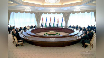 'Keng doiradagi muzokaralarda o`zaro manfaatli kelishuvlarga erishildi'ning rasmi