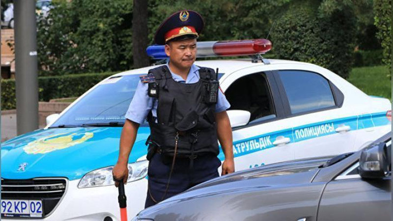 'Qozog`istonda bekatda turgan odamlarni mashina bosib ketdi'ning rasmi