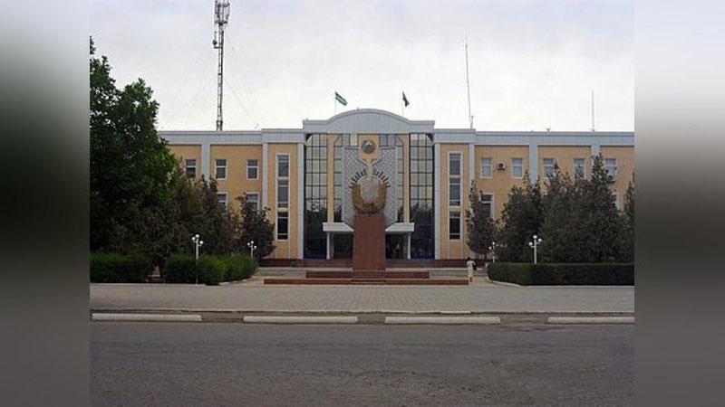 'To`rtko`l tumani hokimi o`zgardi'ning rasmi