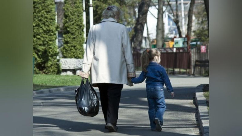 Изрображение 'НОВОЕ ПОЛОЖЕНИЕ ОПРЕДЕЛИЛО, КТО ВПРАВЕ ЗАБИРАТЬ РЕБЕНКА ИЗ ДЕТСАДА'