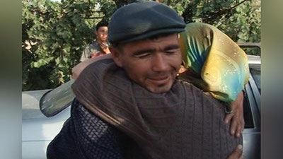 'Vatanga qaytish: 9 yil oldin bedarak yo`qolgan shaxs o`z uyiga qaytarildi'ning rasmi