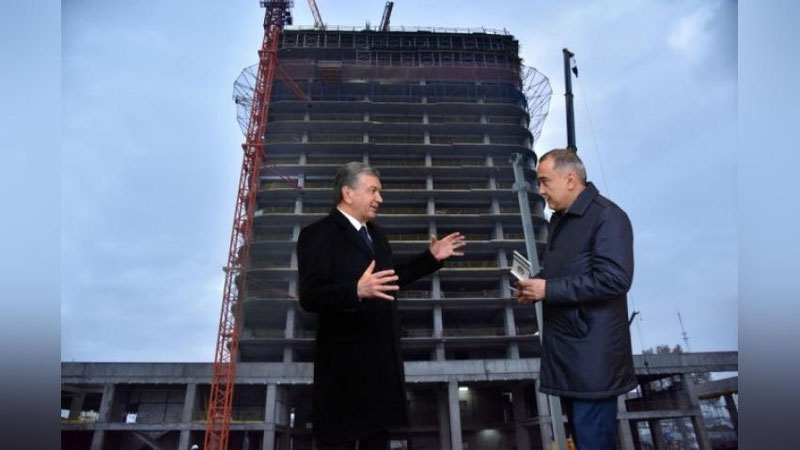 'Shavkat Mirziyoyev «Tashkent City» qurilishini ko`zdan kechirdi (foto)'ning rasmi