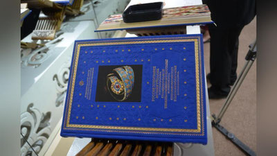 Изрображение 'ПАВЕЛ ЛУРЬЕ: СЕРИЯ АЛЬБОМОВ О КУЛЬТУРНОМ НАСЛЕДИИ УЗБЕКИСТАНА - БЛИСТАТЕЛЬНОЕ НАЧИНАНИЕ'