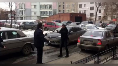 'Екатеринбургда ҳайдовчилар ўқотар қурол ишлатишди (Видео)'ning rasmi