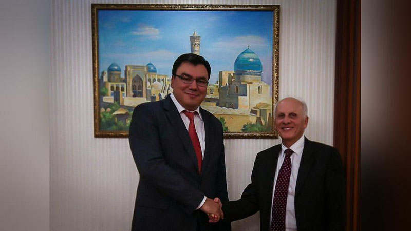 'Aziz Abduhakimov oliy ta`lim sohasidagi xalqaro ekspert Jamil Salmiy bilan uchrashdi'ning rasmi