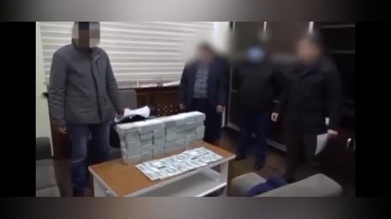 'Фуқародан 1,5 млн доллар талаб қилган ҳокимлик мансабдори қўлга олинди'ning rasmi