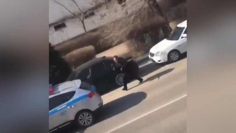 'Qozog`istonda O`zbekiston fuqarosi qurol do`koniga hujum qildi (video)'ning rasmi