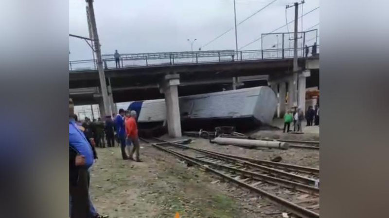 'Toshkentda poezd vagonlari izdan chiqib ketdi (video)'ning rasmi