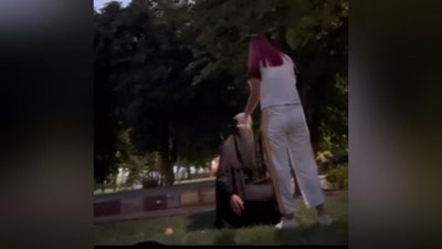 'Chilonzorda 18 yoshli qiz 17 yoshli qizni do`pposladi (video)'ning rasmi