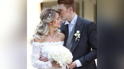 Изрображение 'ВНУК АЛЛЫ ПУГАЧЕВОЙ ЖЕНИЛСЯ НА СТУДЕНТКЕ (ФОТО)'