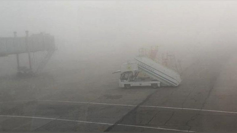 'POYTAXT AEROPORTI KUChLI TUMAN SABABLI YoPILDI'ning rasmi