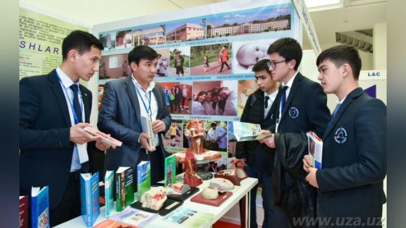 '​OLIY TA`LIM MUASSASALARIDAGI YoShLAR ETAKChILARI UChUN O`QUV SEMINARI O`TKAZILDI'ning rasmi