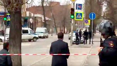 '​Rostov-na-Donu shahridagi maktab oldida qo`lbola bomba portladi'ning rasmi