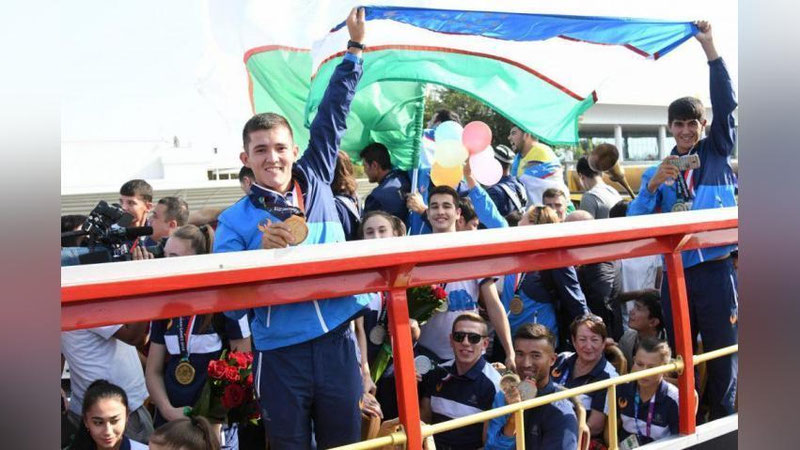 'Indoneziyadagi Osiyo o`yinlari qahramonlari Toshkentda tantanali tarzda kutib olindi 'ning rasmi