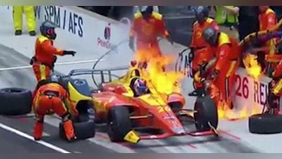 'Poygachi yonayotgan mashinani portlashdan asrab qoldi (Video)'ning rasmi