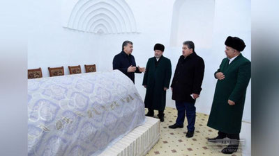 'Шавкат Мирзиёев Абу Муин Насафий мақбарасини зиёрат қилди'ning rasmi