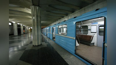 'Toshkent metropoliteni “Pushkin” bekatida poezd to`xtab qoldi'ning rasmi
