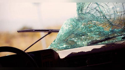 'Ҳиндистонда автомобиль мактаб биносига урилди'ning rasmi