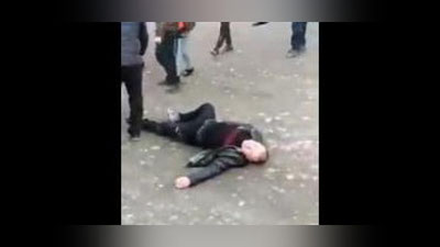 'Namanganda ayovsiz mushtlashgan yigitlar qo`lga olindi (video+18)'ning rasmi