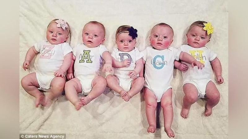 Изрображение 'РОДИТЕЛИ ПЯТИ БЛИЗНЕЦОВ РАССКАЗАЛИ, КАК ИЗМЕНИЛАСЬ ИХ ЖИЗНЬ (ФОТО)'