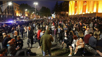 'Tbilisida polisiya va yoshlar to`qnashuvi (Video)'ning rasmi