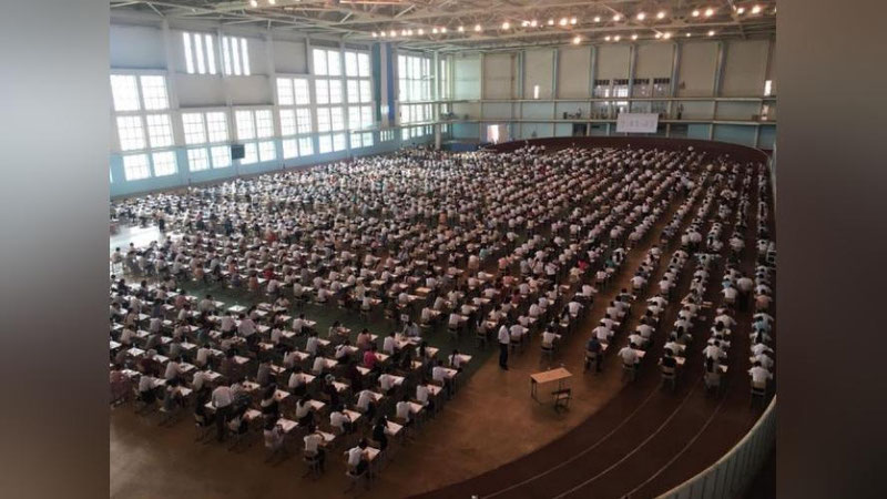 'Respublika oliy ta`lim muassasalariga kirish test sinovlarining to`rtinchi kunida o`tish ballari ancha past bo`ldi'ning rasmi