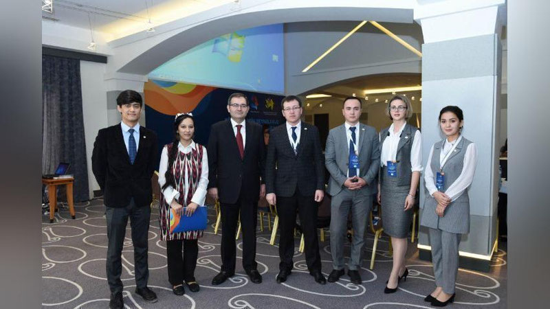 'Boku shahrida Volontyor yoshlarning xalqaro forumi o`tkazilmoqda'ning rasmi