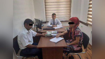 'Er-xotinning urishi doka ro`molning qurishi 'ning rasmi