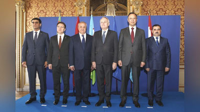 '​Parijda Markaziy Osiyo davlatlari va Fransiya TIV rahbarlari uchrashuvi bo`lib o`tdi'ning rasmi