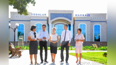 '​ShAVKAT MIRZIYoEV URGANCh ShAHRIDAGI YoShLAR MARKAZIDA BO`LDI'ning rasmi