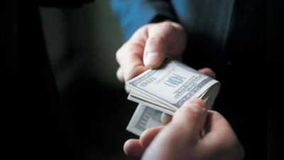 'Ўқишга киритиб қўйишни ваъда қилиган уддабурон “танка” қўлга олинди'ning rasmi