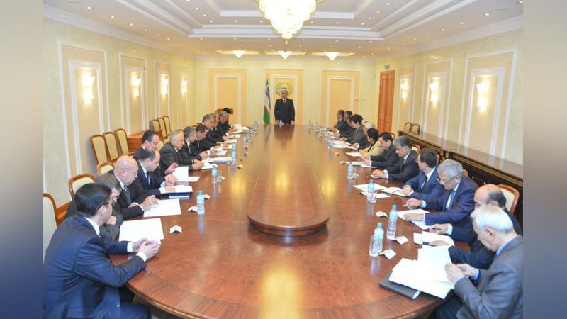 '​OLIY MAJLISI SENATINING O`N UChINChI YaLPI MAJLISI JORIY YILNING 20 DEKABR KUNI BO`LADI'ning rasmi