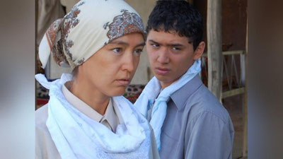 'O`zbekistonlik aktrisa xalqaro kinofestivalda gran-prini qo`lga kiritdi'ning rasmi