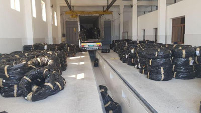 'Hujjatlarda ko`rsatilmagan 1 milliard so`mlik tovarlarni  yashirincha olib olib o`tish rejasi amalga oshmadi'ning rasmi