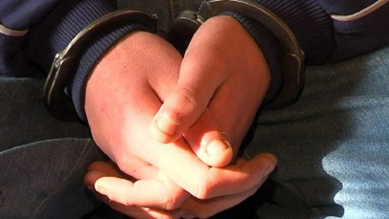 'Samarqand viloyatida kollej o`quvchisi qarindoshining uyiga o`g`irlikka tushdi'ning rasmi