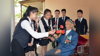 'Самарқандда уруш фахрийларига Президент совғалари топширилди'ning rasmi