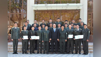 'O`zbekiston Qurolli Kuchlari yosh ofiserlarining malakasi oshirildi'ning rasmi