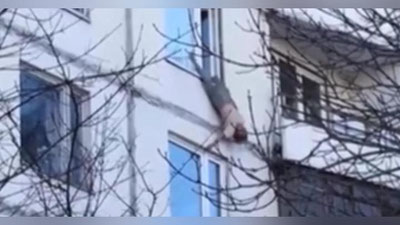 'Москвалик кампир ўзини деразадан ташлади (Видео)'ning rasmi