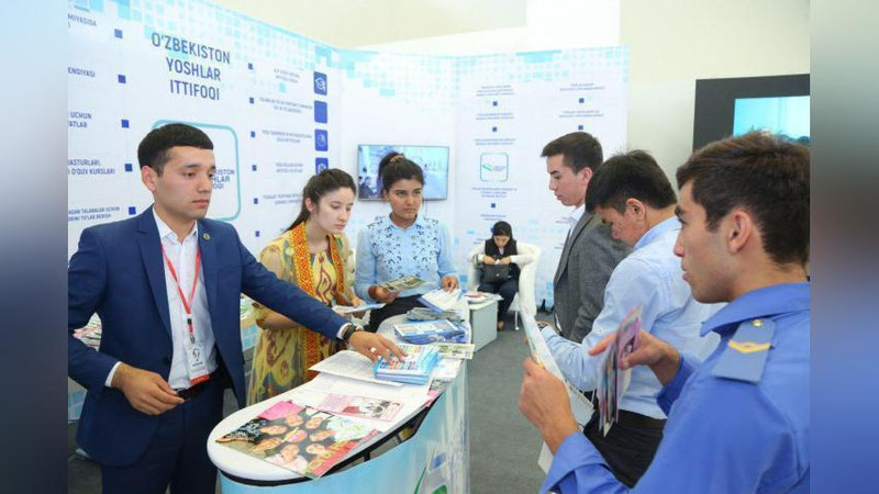 '«Ta`lim va mutaxassislik» nomli XIX xalqaro ko`rgazma o`z ishini boshladi'ning rasmi