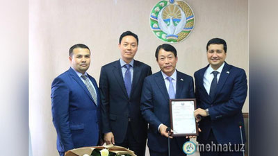 Изрображение 'У МИНИСТЕРСТВА ЗАНЯТОСТИ И ТРУДОВЫХ ОТНОШЕНИЙ ПОЯВИЛСЯ ПОЧЕТНЫЙ СОВЕТНИК'